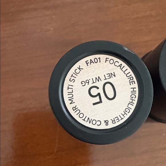 Focallure Face Highlighter - Never Used - Picture 4 of 7